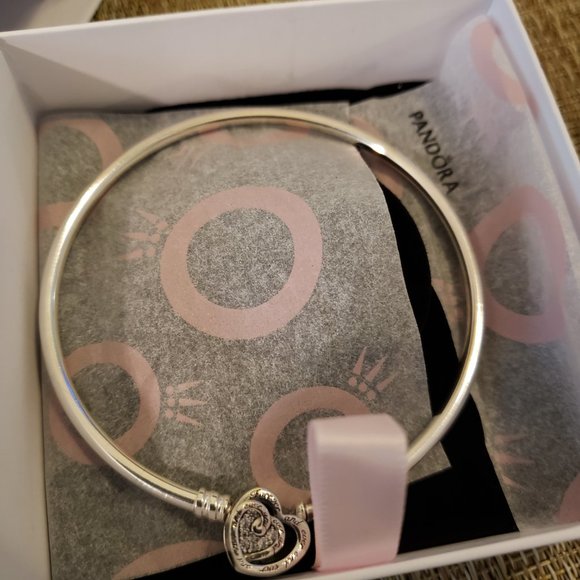 Pandora Infinite Hearts Bangle - Picture 3 of 3